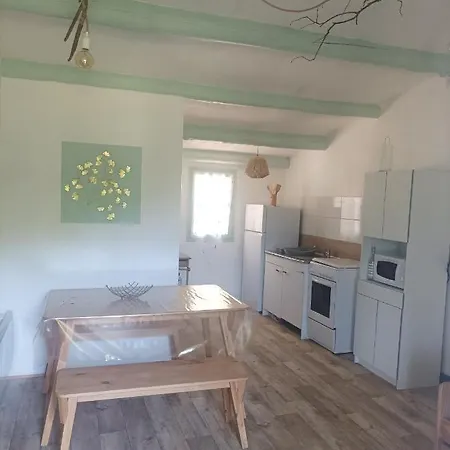 Holiday home 7-gite-7 Personnes Au Coeur De La Nature /piscine